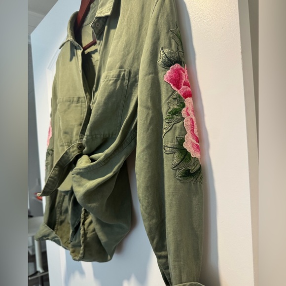 Tops - Rails top army floral